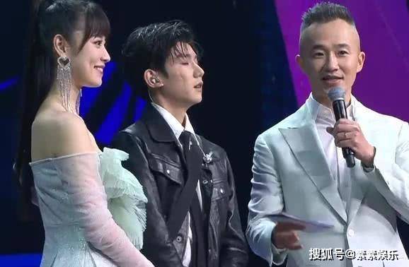618晚会看点多：宋小宝不受灯光影响，杨钰莹状