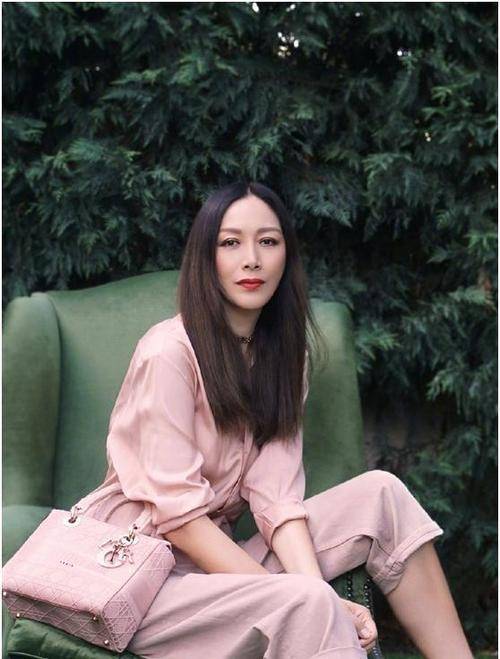 30岁离婚女人的教训,女人不要嫁一个,不为你付出的男人