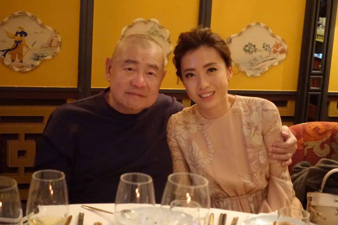 娇妻再获21亿,刘銮雄为何催长子"净身出户?