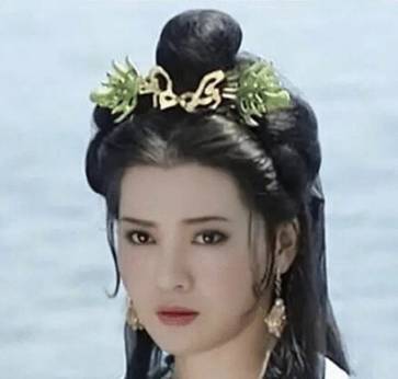 说起美女,当然少不了"狐狸精"了,那个长相也是非常精致,好看的.