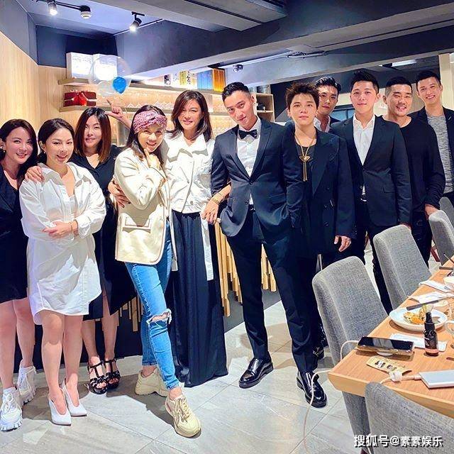 赖弘国离婚后状态好：和汪小菲喝酒聚会，离开