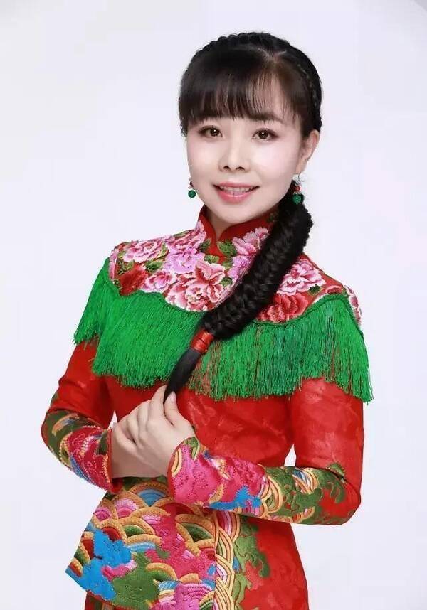 结婚没多久,王二妮就怀孕了,生下一个胖小子.