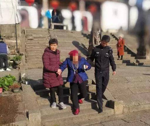 宿松九旬老太与九华山的不解之情!5年来多次欲