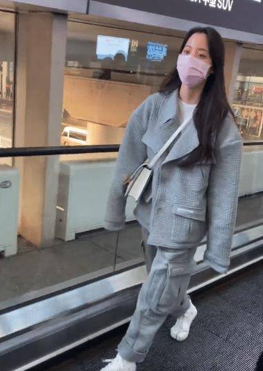 欧阳娜娜身材比例是多少 0513fff7995e4bf3b3cab03a8a3d9355.jpeg