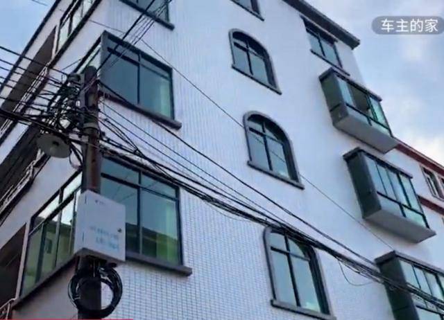 广东2男孩车内窒息，家属要车主担责：没关车门，不然孩子进不去