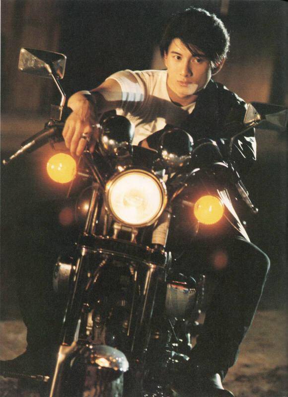 别看现在吴奇隆中年发福，巅峰时期的他，也是