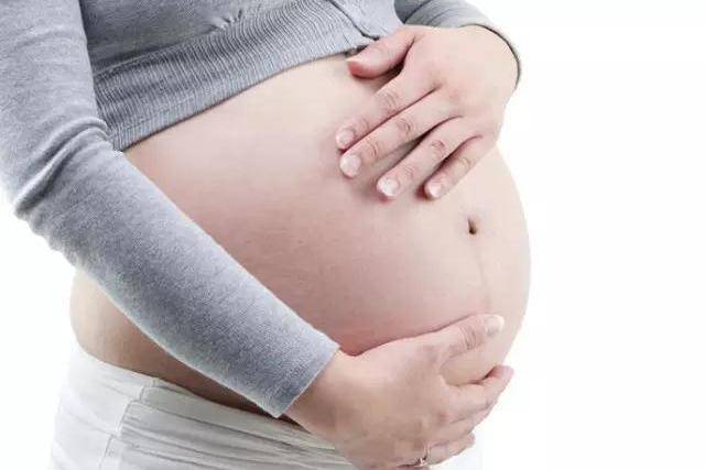 95%女性不会在预产期生娃，若是提前到38周，往往要面对四个利弊