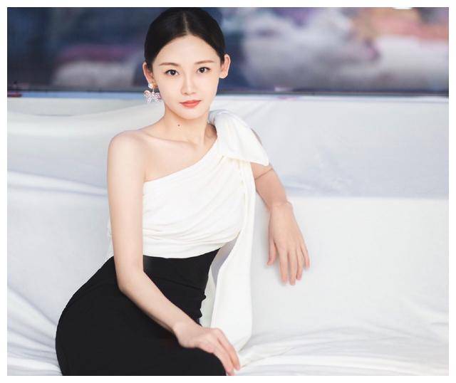 苗苗"火箭般"结婚怀孕背后:渴望婚姻的女人,都经历过这些