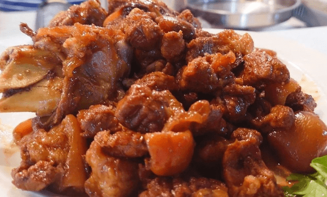 猪脚怎么焖好吃又不油腻 6f4214e7bed14a5ab3ca6c2cb110f377.png