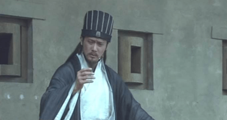 诸葛亮大摆空城计为啥司马懿直接撤兵这两位书童露出了破绽