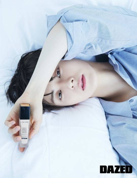 韩国男团nuest成员黄旼炫最新杂志写真曝光