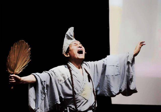 网友|大器晚成游本昌：凭借8集济公走红，被雪藏20年道出真相惹泪目