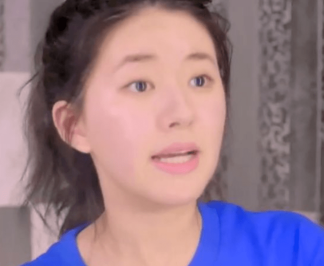 原创赵露思直播卸妆,用水冲掉泡泡后,这"怼脸"纯素颜:我醉了