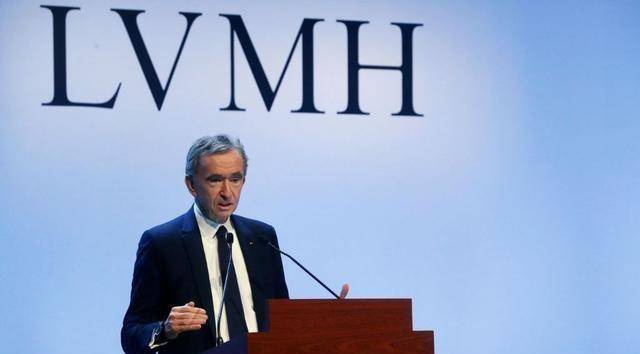 lvmh老总说市场恢复有望,但一季度收入下滑15%,股息也