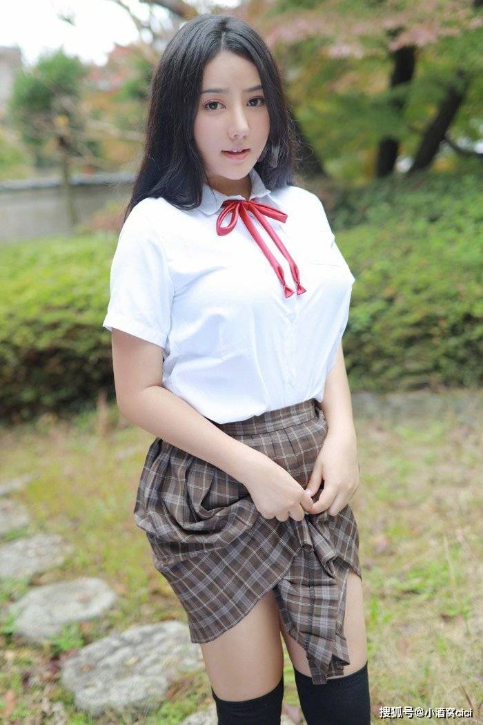 美图微胖的校服女生美人千千万不是90斤才好看