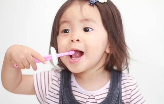 宝宝|背后原因医生不主动说,你也该及时避开宝宝出牙晚是缺钙?不