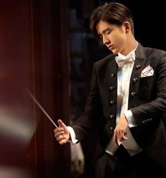 张新成|原创单纯可爱又演成智障！这到底偶像剧女主还是苦情剧的傻子新娘？