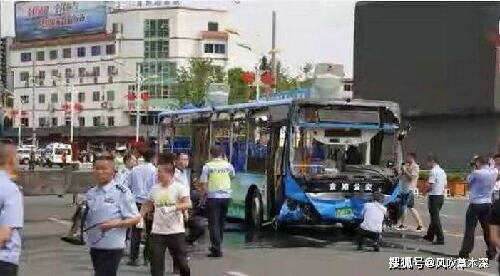 学生|贵州安顺落水公交车致21人遇难，司机已死亡，5名学生遇难