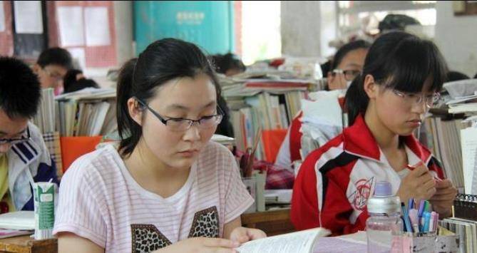 教育厅最新通知，高考学子迎来一个坏消息，家长欲哭无泪