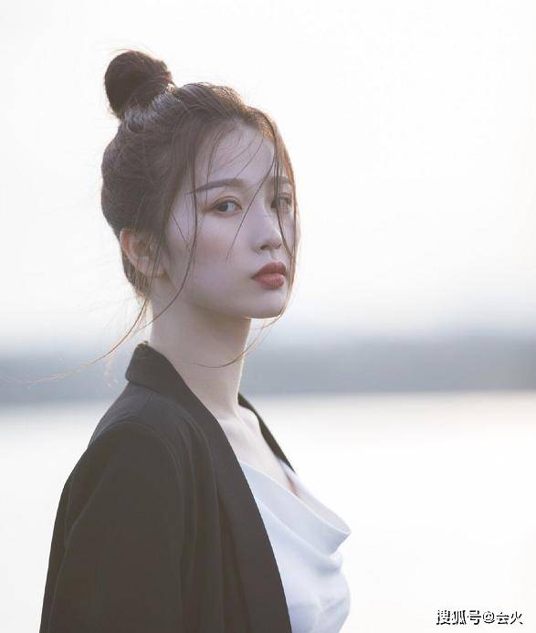 姓名|原创虞书欣出道后反而没姓名？待遇大不如前，被指成团后资源下滑