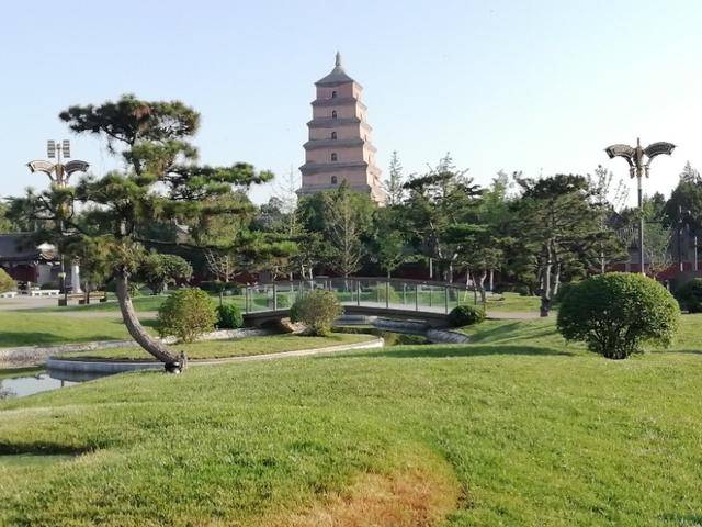 宏伟壮观的西安大雁塔景区_大慈恩寺