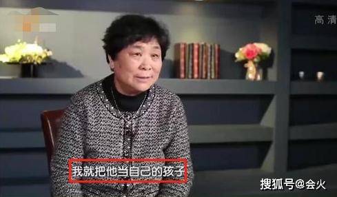 妻子|原创老戏骨成名后回乡种地，结婚多年零绯闻，父母双亡被岳母当亲儿子