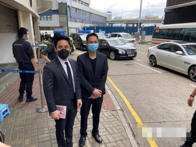 彬,人称"80亿阔少",曾与年长十岁的傅明宪相恋,去年迎娶女友程新惠
