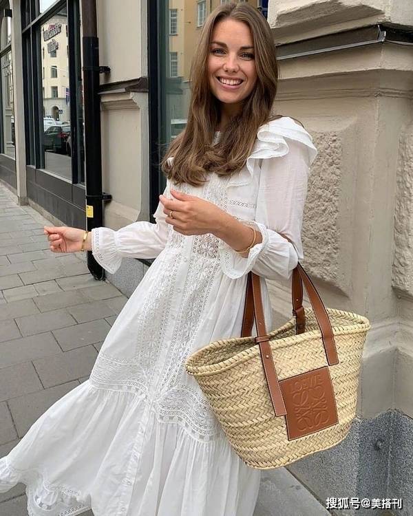 气质|夏天就要穿白裙子，干净清爽显气质，35岁＋的女人也能穿