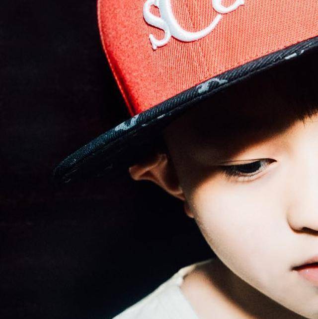 Marcus|张柏芝三胎没白疼，帮亲妈带货相当乖巧，无意中露出小肉脸