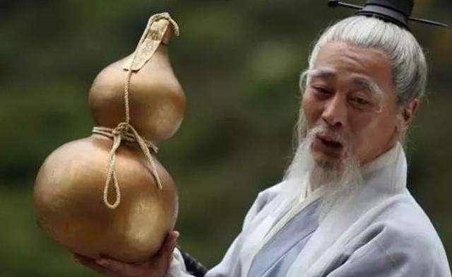 悟空|太上老君实力超强，为何还要修炼那么多法宝？你看他在害怕啥？