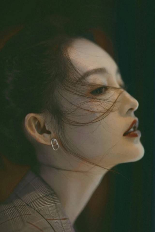 女神|原创气质清冷淡雅的李沁，还在剧中跳钢管舞，这也太性感妖娆