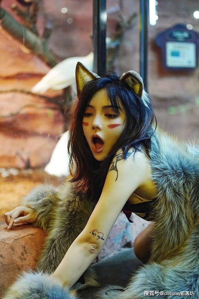 cos:疯狂动物城,豹女小姐姐