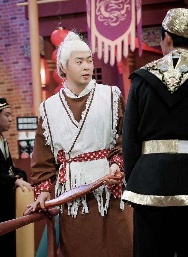 姐姐|原创又一个被家人连累的明星，杜海涛姐姐直播间骂人，幸亏回应及时