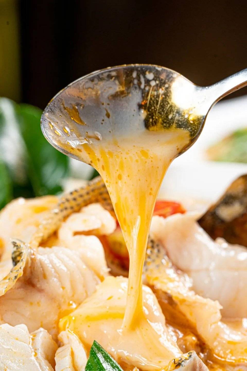 烧烤|打卡海鲜刺身、炭火烤串，凌晨2点还爆满！开在天台的烧烤档