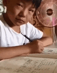 原创
盘了三年的老馒头,看看这硬度还可以吧!
