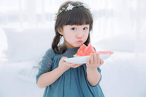 原创宝宝该断夜奶了，通常有这几个信号，再拖下去宝宝乳牙会“遭殃”
