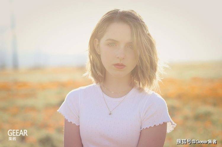 观众|原创这位好莱坞曾经的御用童星，已经长成亭亭玉立的少女！