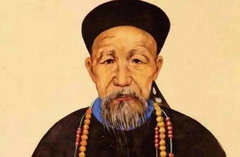 先生|同样是晚清名臣，李鸿章被很多人骂，但却为什么没有人黑曾国藩？