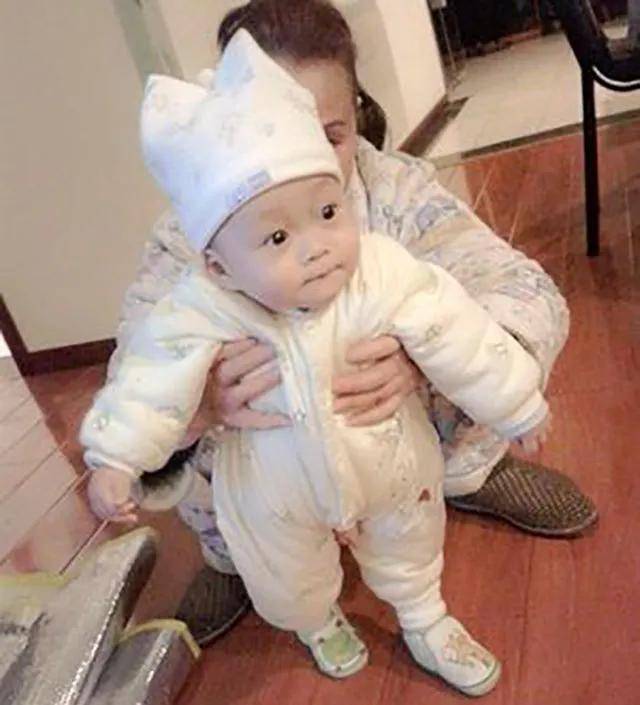 宝宝学站立越早越好？别傻了，有经验的宝妈都这样做