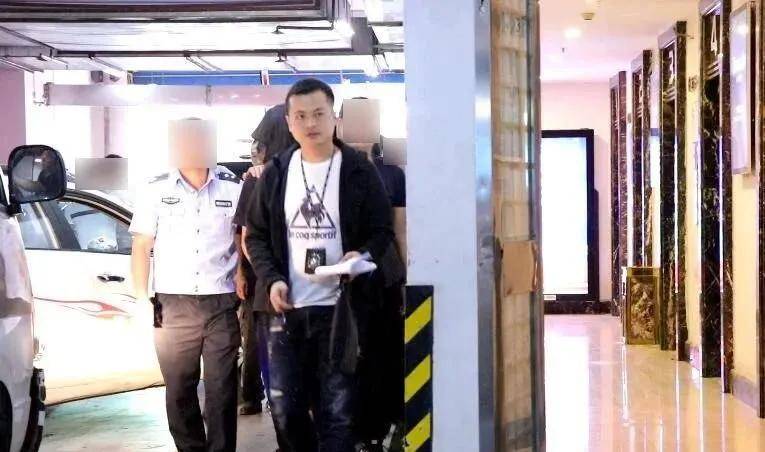只敢看一次的视频……刑警倒在抓捕途中,曾用
