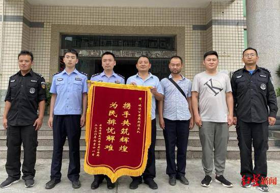 男婴出生两天被人从医院偷走5万卖掉警方火速解救