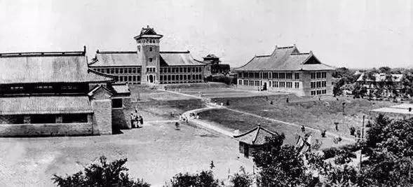 辫子|民国时期的老照片:还有普通百姓未剪掉丑陋的大辫子