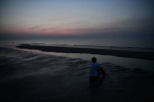 男孩|原创王源新MV花絮照曝光，即将20岁男孩的自由与希望