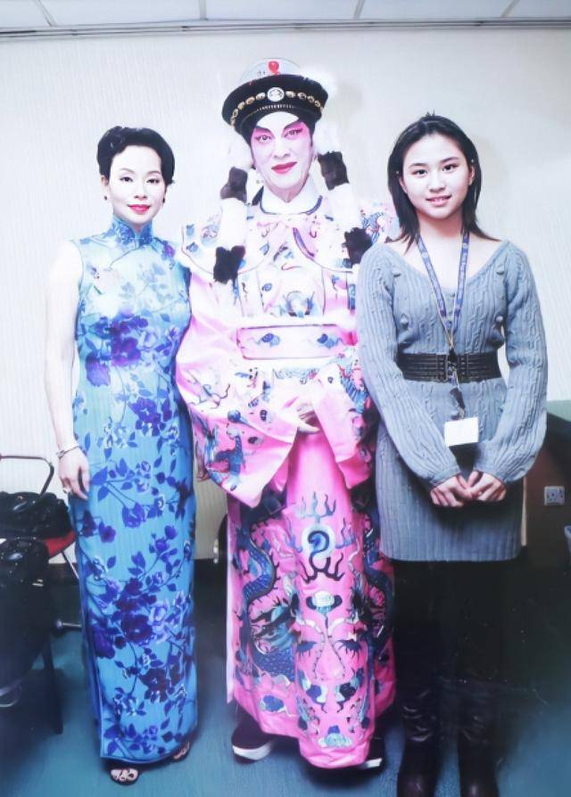 蓝琼缨|赌王四位太太年轻旧照比美：三太娇憨有福相，二太颜值很一般