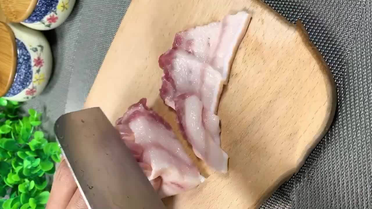 五花肉|选对腌料很关键，担保焦香扑鼻好吃不油腻教你做好吃的烤肉