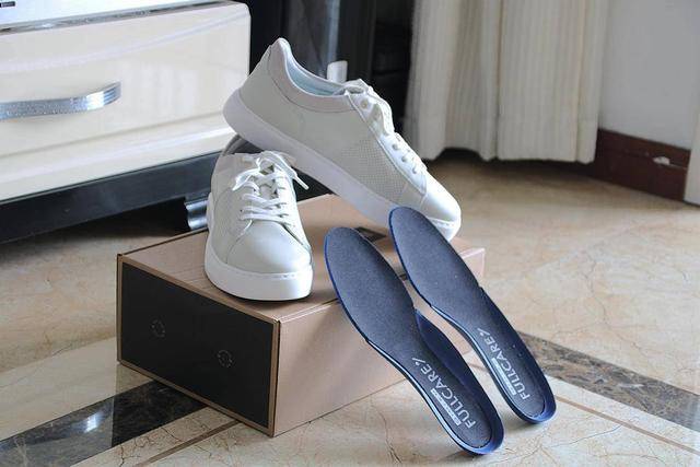 皮鞋|皮鞋的舒适度居然这么好？七面“轻功”凉感小白鞋体验