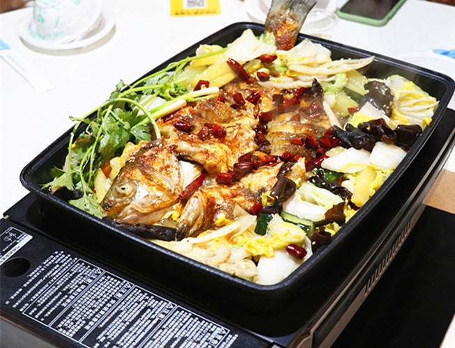 烤鱼|能吃上这样豪华的烤鱼很享受深海的石斑鱼来烧烤