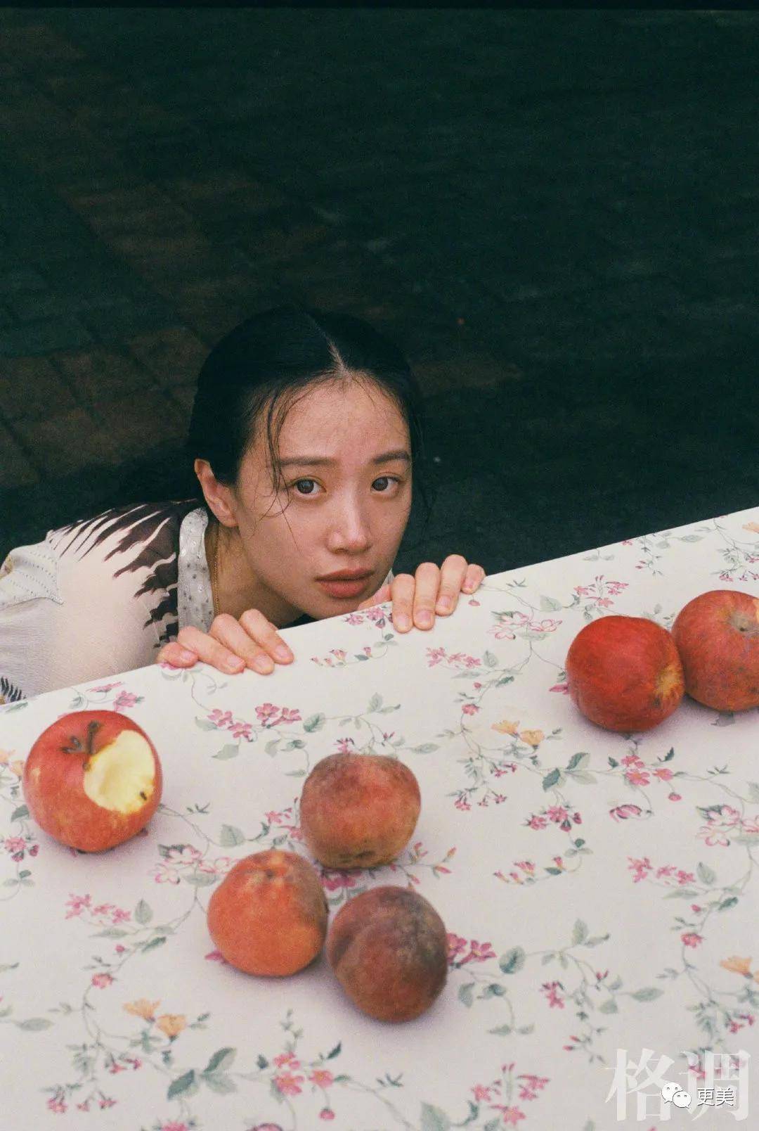 香奈儿|热巴新脸又没法看了,纯天然的她却被质疑用镰刀拉双眼皮?