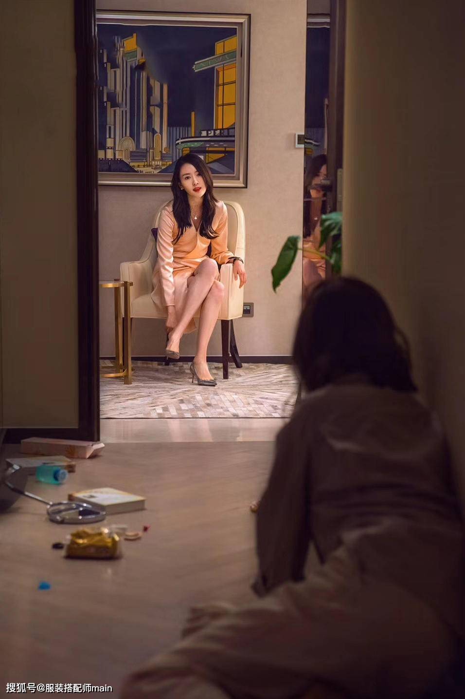 顾佳|童瑶在《三十而已》里太会穿了？每套造型都简约大气，还彰显品位