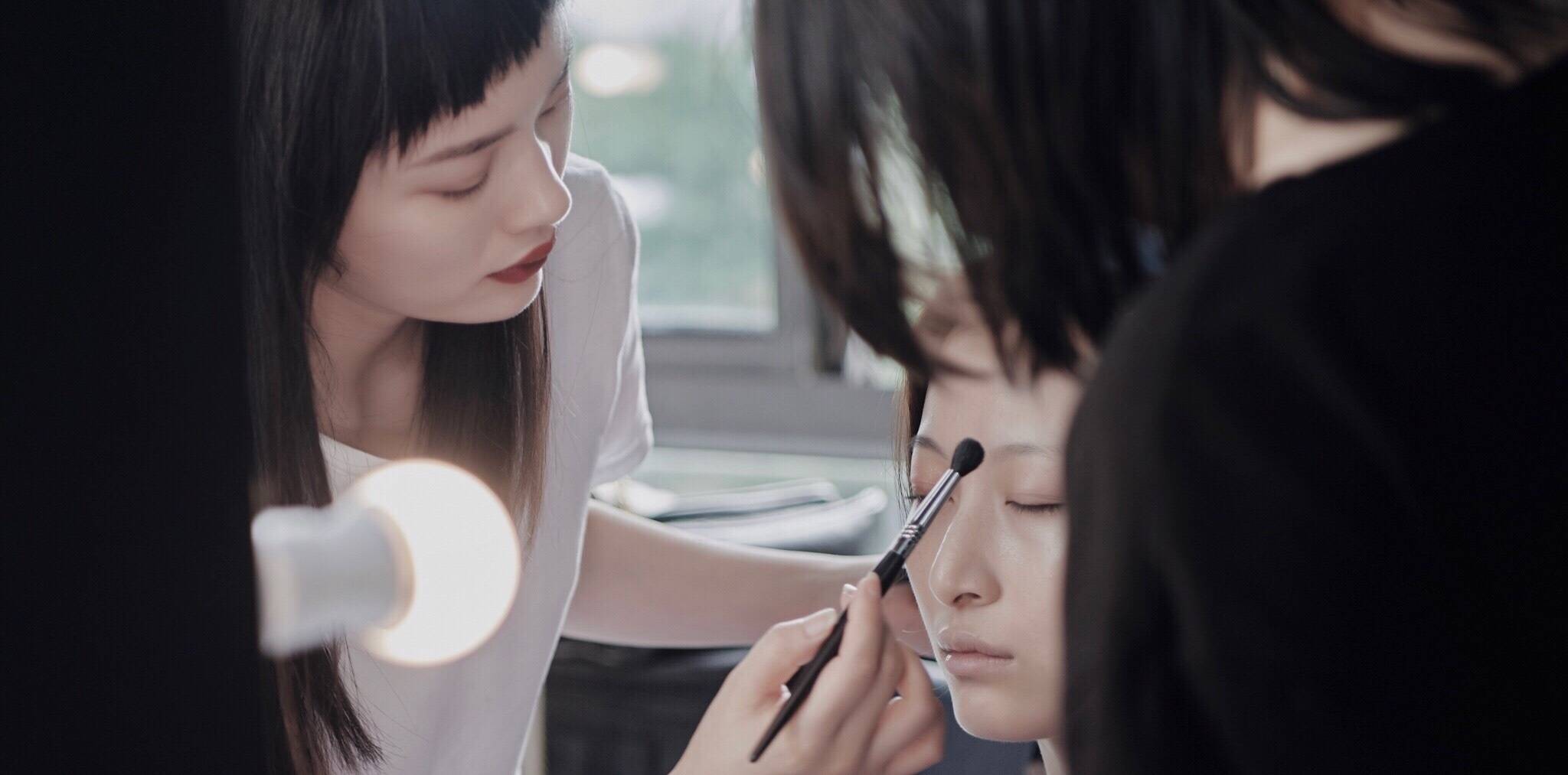 见闻记录|为什么学美容美发要去新好代学校，而不是在店里做学徒？